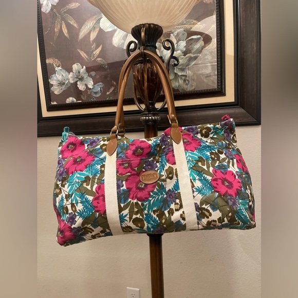 Gitano please check all picture of condition - Picture 7 of 16